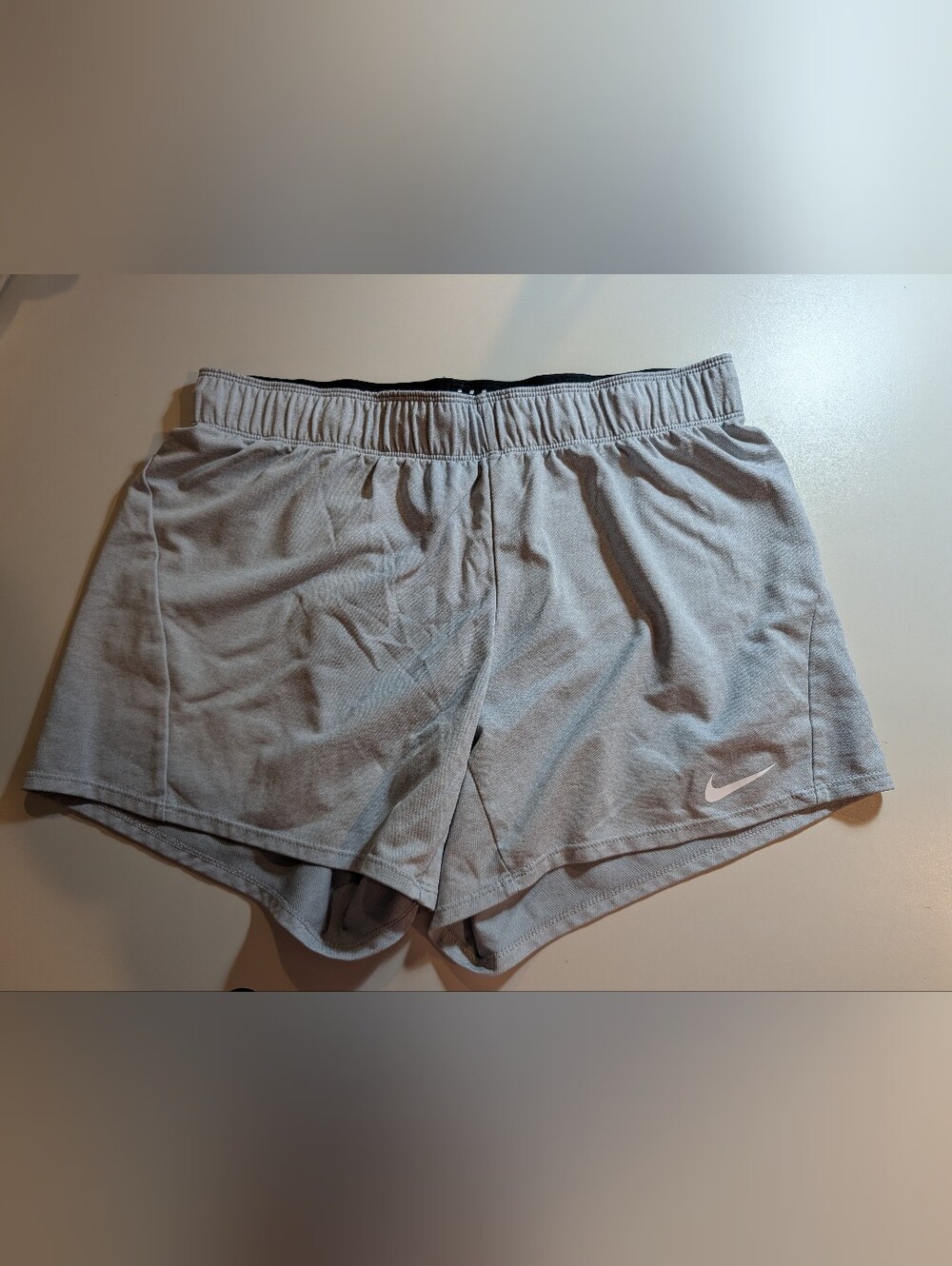 Nike Women’s M Lt Blue Gray Performance Athletic Shorts